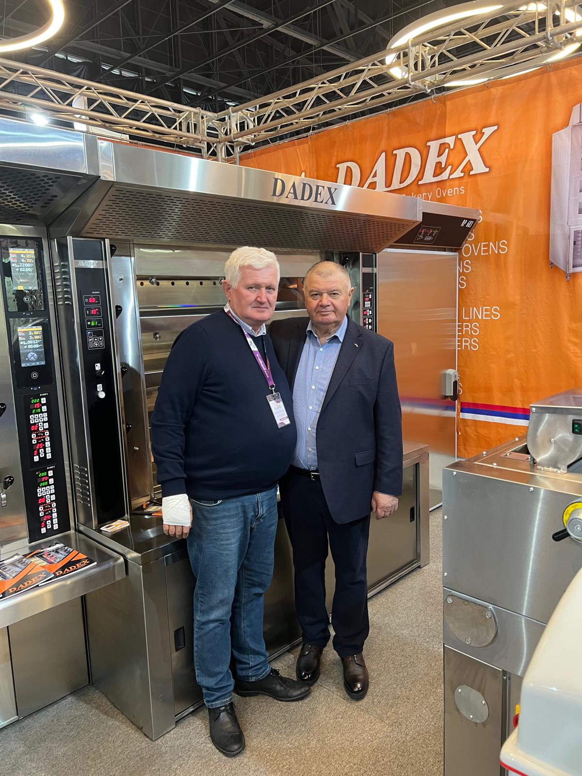 Reprezentanți DADEX și parteneri la standul de echipamente profesionale pentru brutărie