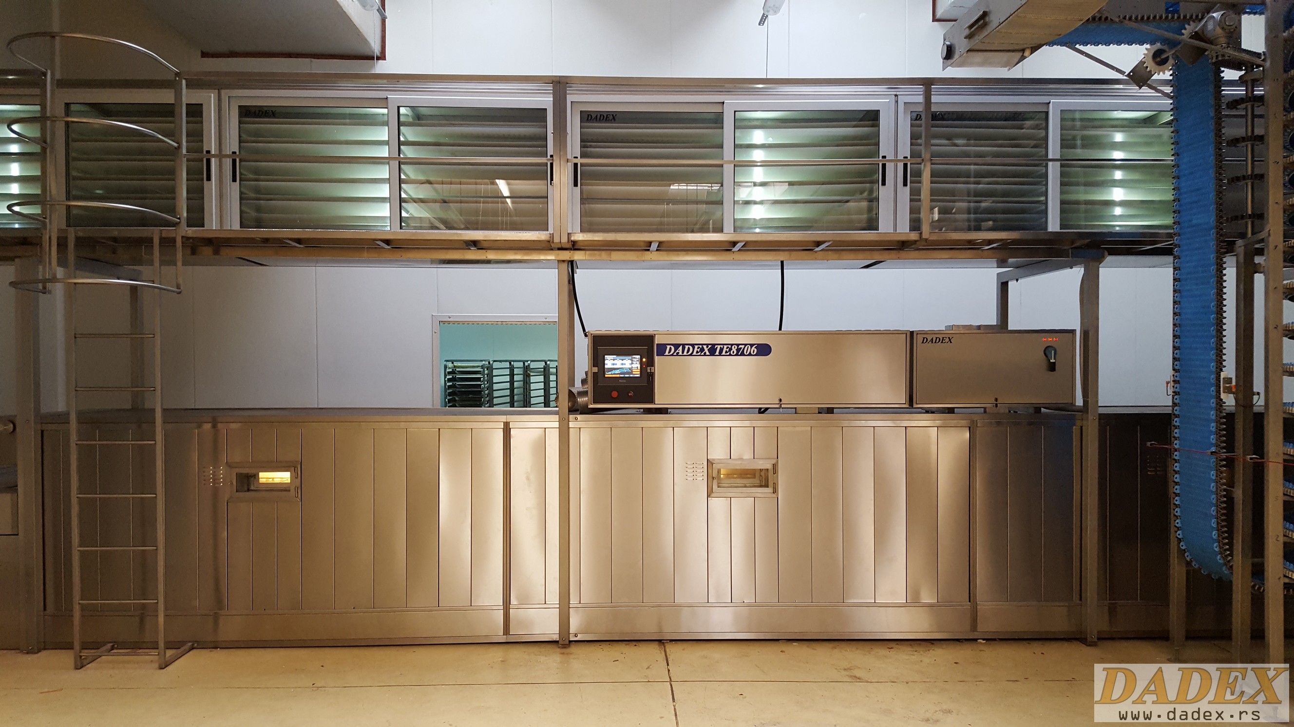 Cuptoare Tunel - Automatizare completă pentru producție de masă cu control PLC și touch screen.