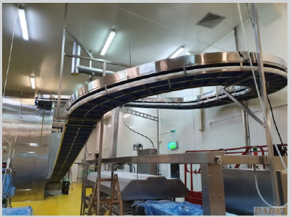 Transportor spiralat în cameră de răcire